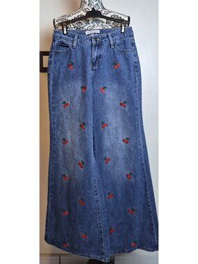 Ashley Mason Premium Women's 0/24 Blue Cherry Embroidered Wide Leg Jeans